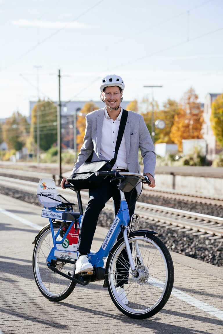 Radfahren in Stuttgart: Darf man am Fahrrad Blinker benutzen?